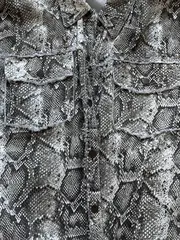 Vorschaubild 3 von Damen Hemdjacke Schlangenprint Nieten Grau Gr. XS/34 Baumwolle