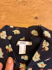 Vorschaubild 4 von Damen Langarmshirt Blumenmuster Blau Gr. M Stehkragen