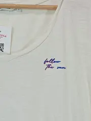 Vorschaubild 2 von Damen T-Shirt Beige Gr. 40/L V-Ausschnitt Schriftzug