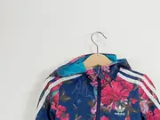 Vorschaubild 3 von Kinder Trainingsjacke Blumenmuster Kapuze Gr. 104 Sport Freizeit