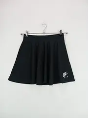 Vorschaubild NIKE Sportrock 1