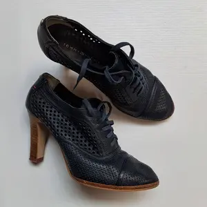 TOMMY HILFIGER Schnürschuhe