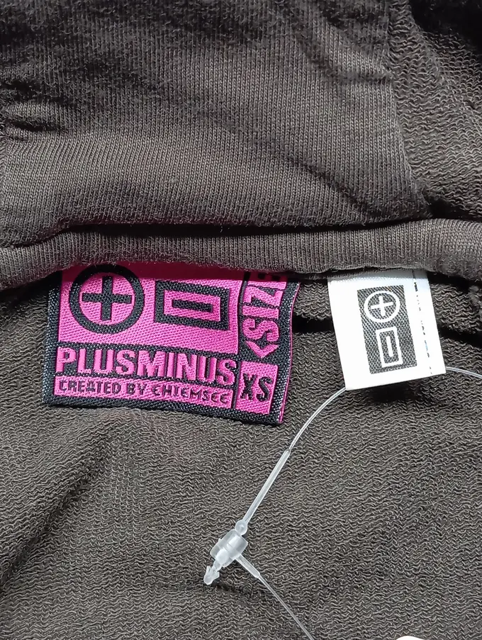 PLUSMINUS Kapuzenpullover Bild 3