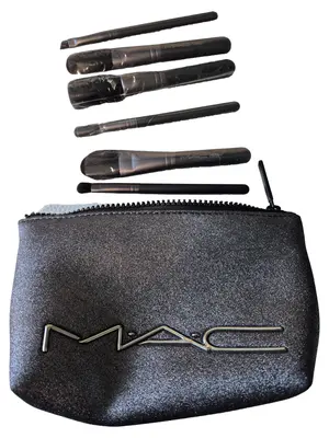 MAC Make Up Set