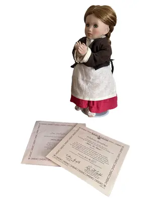 THE ASHTON-DRAKE GALLERIES Künstlerpuppe