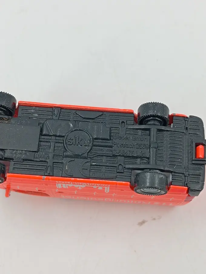 SIKU Spielzeugauto Bild 2