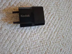 KODAK Steckdosenladegerät