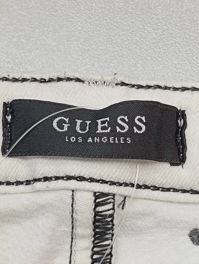GUESS Destroyed Jeans Bild 3