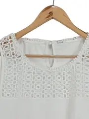 Vorschaubild 2 von Damen Top Weiß Lochmuster Feminin Gr. 44/XXL