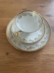Vorschaubild 5 von Kaffeegedeck 3-teilig Porzellan Weiß Gold Blumen Klassisch