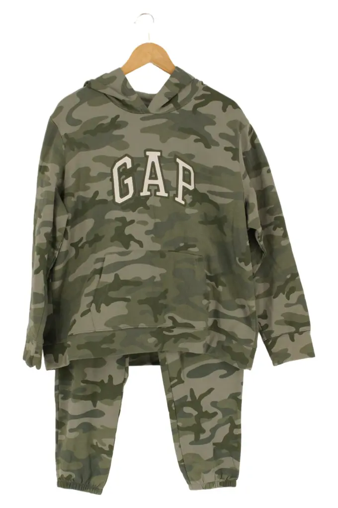 GAP Trainingsanzug Bild 1