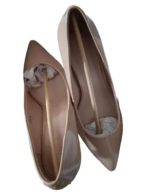 FIND. Pumps