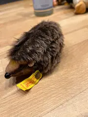 Vorschaubild 5 von Igel Kuscheltier Vintage Braun 13cm Knopf im Ohr