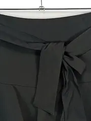Vorschaubild 2 von Damen Shorts M Schwarz Schleife Rüschen Feminin Freizeit