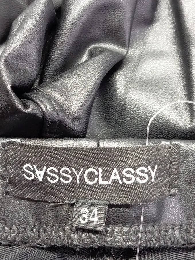 SASSY CLASSY Lederhose Bild 3