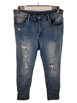 MELLY & CO Destroyed Jeans