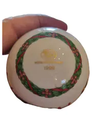 Vorschaubild 4 von Weihnachtskugel 1999 Porzellan Traditionell Florales Muster Weiß