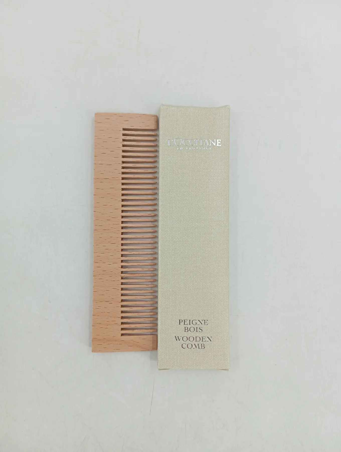 L'OCCITANE Holzkamm Beige Holz Kamm Haarpflege Neu