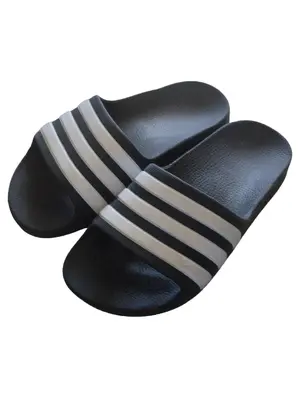 ADIDAS Badeschuhe