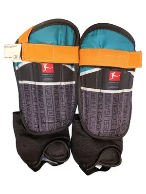 BUNDESLIGA Fussball Schienbeinschoner