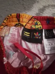 Vorschaubild 2 von x Pharrell Williams Kinder Shorts Gr. 92 Rot Bunt Print