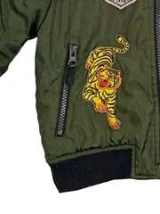 Vorschaubild 2 von Kinder Bomberjacke Gr. 110 Grün Rippstrick Applikationen Streetwear