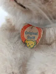 Vorschaubild 2 von Hase Kuscheltier Plüschtier Beige 10cm hoch 20cm lang Sammlerstück
