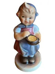 Vorschaubild 1 von Mädchen mit Schale Spielfigur Sammlerfigur Mehrfarbig 9 cm