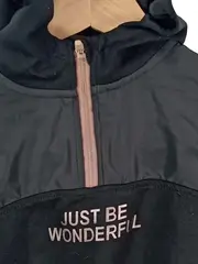 Vorschaubild 4 von Mädchen Kapuzenpullover Gr. 116 Schwarz Cropped Schriftzug Hoodie