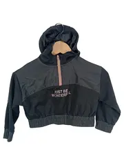 Vorschaubild 1 von Mädchen Kapuzenpullover Gr. 116 Schwarz Cropped Schriftzug Hoodie