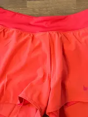 Vorschaubild 4 von Damen Sport Shorts Laufshorts Rot Größe M