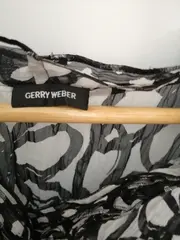 Vorschaubild 4 von Damen Bluse Gr. 38/M Schwarz Weiß Blumenmuster Rüschen