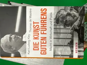 Politikbuch