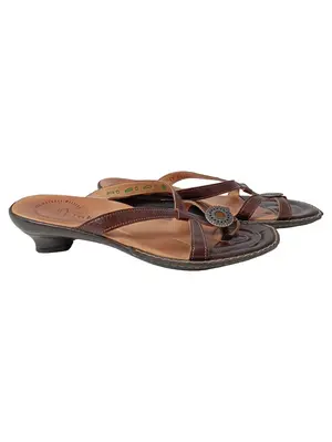 THINK! Sandalen