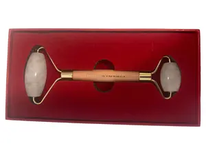 CAROLINA HERRERA Gesichtsmassageroller