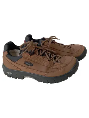 LOWA Outdoorschuhe
