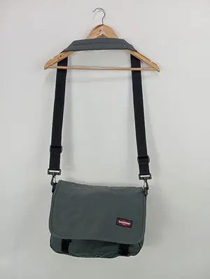 EASTPAK Umhängetasche