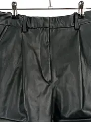 Vorschaubild 3 von Damen Shorts S Schwarz High-Waist Bundfalten Kunstleder