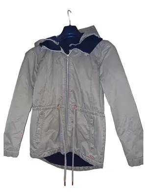 BENCH. Leichte Jacke