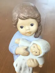 Vorschaubild 2 von Porzellanfigur Mädchen mit Baby Deko 13cm Mehrfarbig Nostalgisch