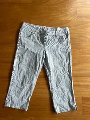 Vorschaubild 3 von Damen Capri Jeans Tapered Fit 3/4 L20 gestreift grau W28/38