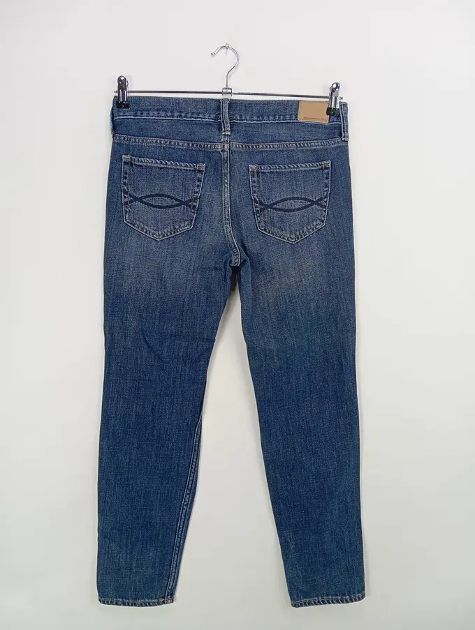 ABERCROMBIE & FITCH Destroyed Jeans Bild 2