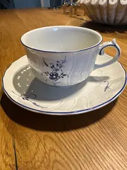 Vorschaubild 2 von Vieux Luxembourg Tasse Untertasse Porzellan Weiß Blumen 6cm