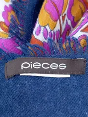 Vorschaubild LITTLE PIECES Tuch 2