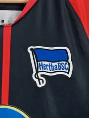 Vorschaubild 2 von Hertha BSC Fußball Trikot Herren Gr. M Rot Schwarz TEDi