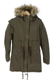 Vorschaubild REVIEW Winterjacke 1