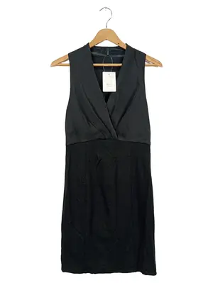 UNITED COLORS OF BENETTON Etuikleid