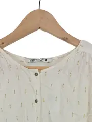 Vorschaubild 2 von Damen Hemdbluse Gr. 40/L Weiß Casual mit goldenen Akzenten