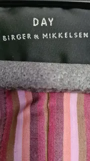 Vorschaubild 4 von Damen Steppjacke Gr. 34/XS Braun Blumenstickerei Feminin