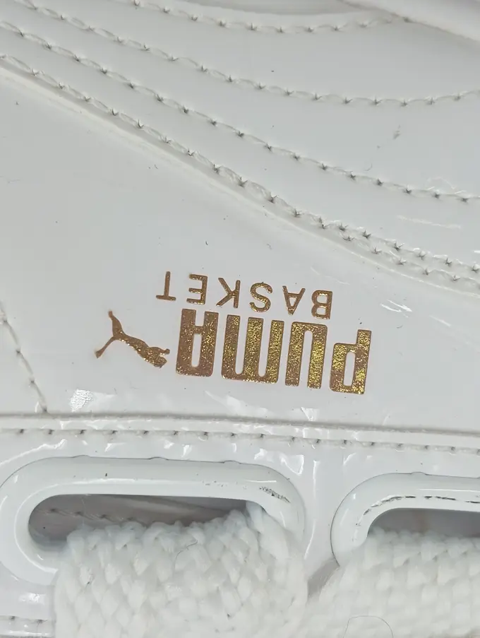 PUMA Basket Sneaker low Damen 37 Weiß Lack Optik Freizeitschuh